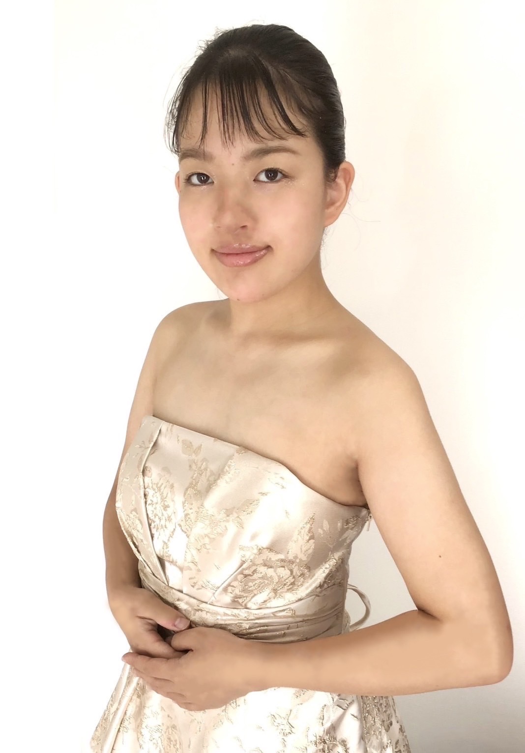 梅田 真花（うめだ まはな）／ チェロ