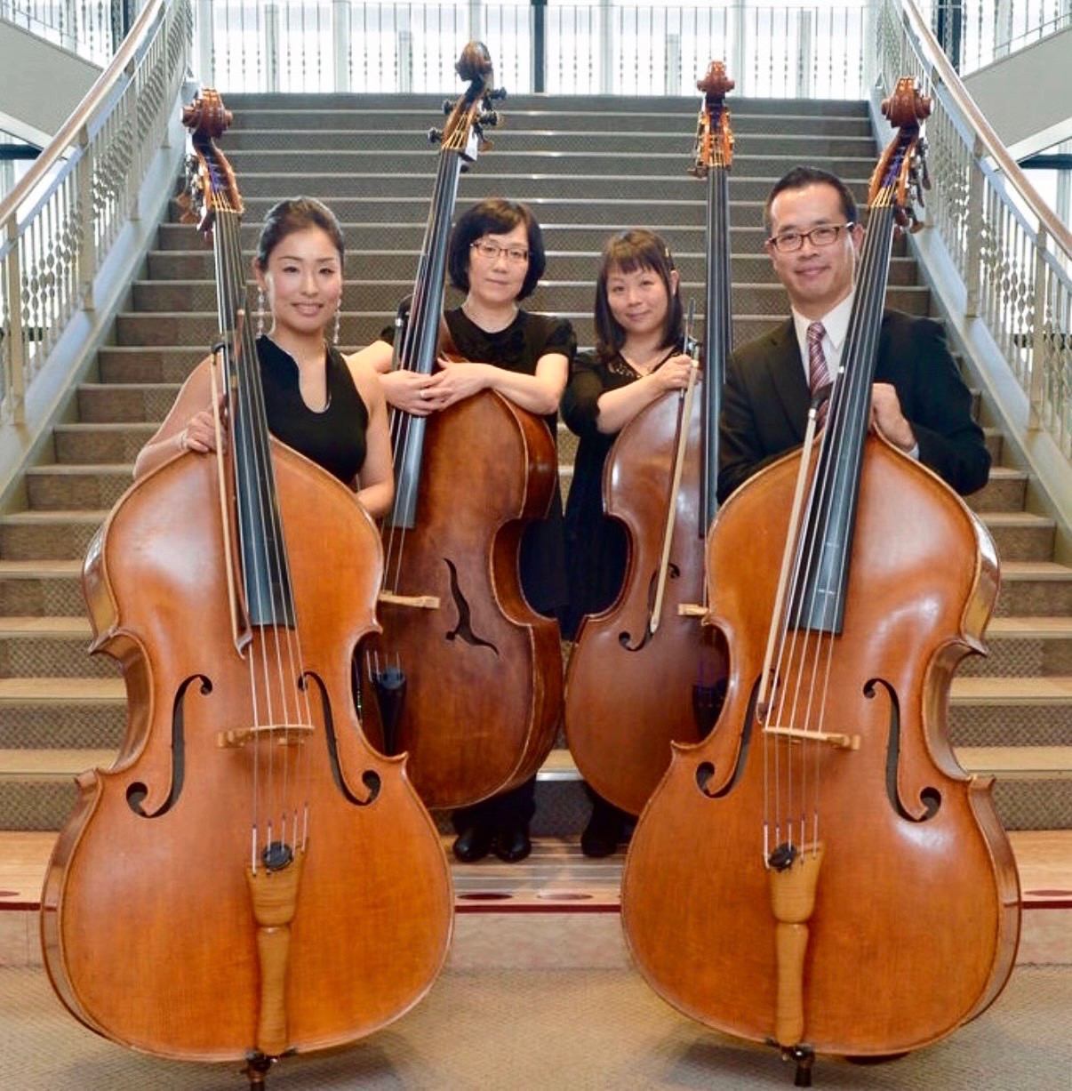 CONTRABASS4（コントラバス・フォー）